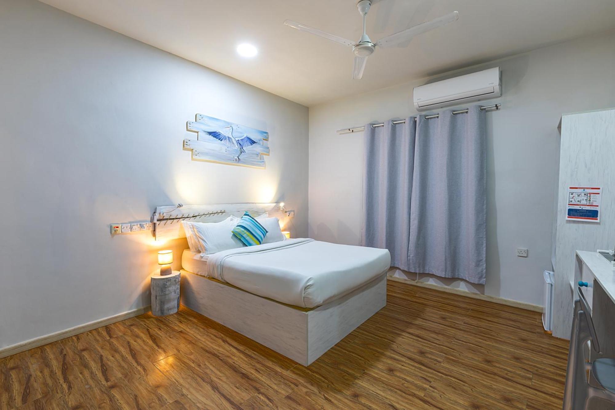 Отель Ocean Pearl Maldives At Gulhi Island Экстерьер фото