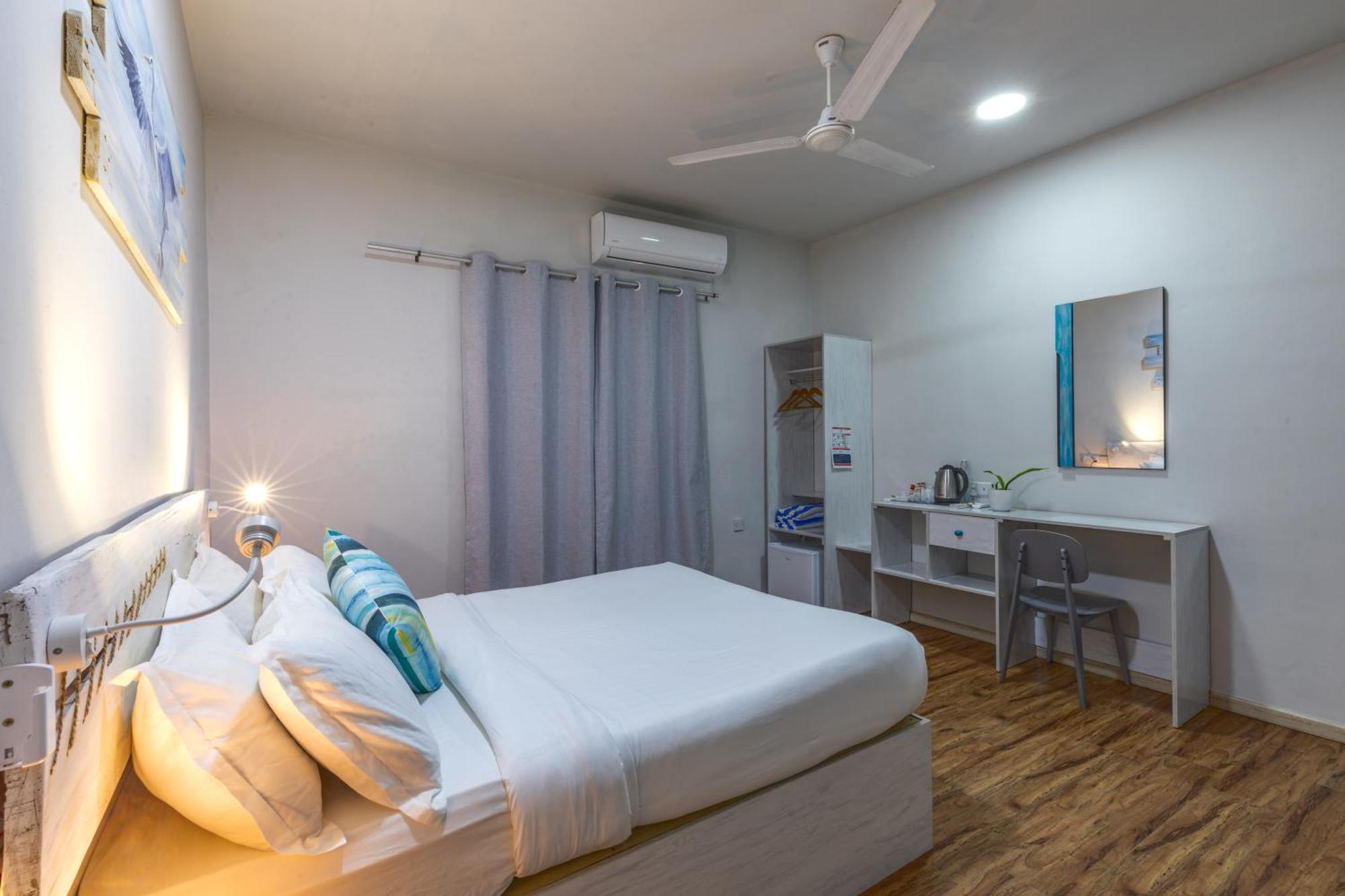 Отель Ocean Pearl Maldives At Gulhi Island Экстерьер фото